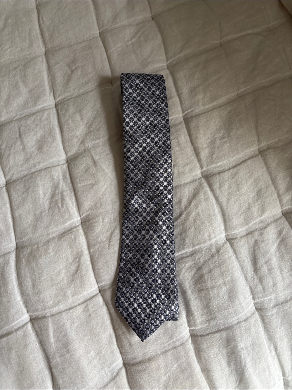 Nordstrom Navy and White Micro Geometric Silk Tie